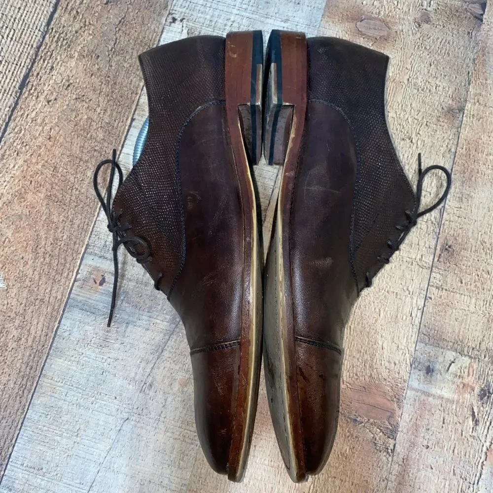 Warfield & Grand leather Oxfords cap toe dress shoe